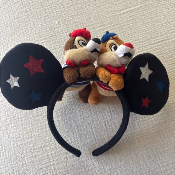 Disney Other - Disneyland Paris chip and dale Mickey ears